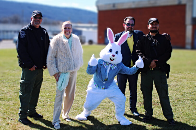 Joyful Day: Nearly 1,000 gather for Eggstravaganza event hosted by local orgs